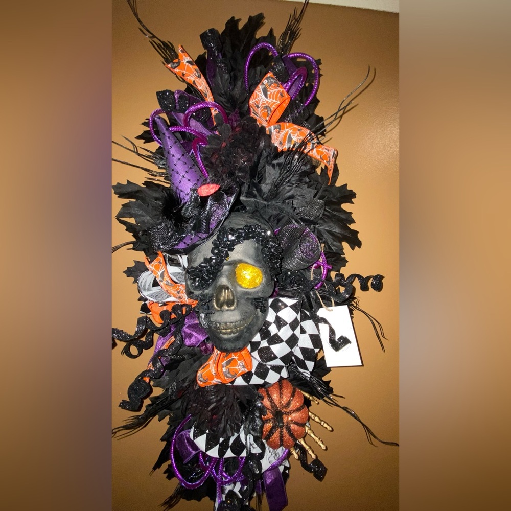 Bedazzled black witch skull / halloween swag, halloween decor, frontdoor decor